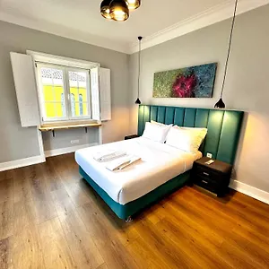 Bed & Breakfast Relax And Explore And, Lisbon